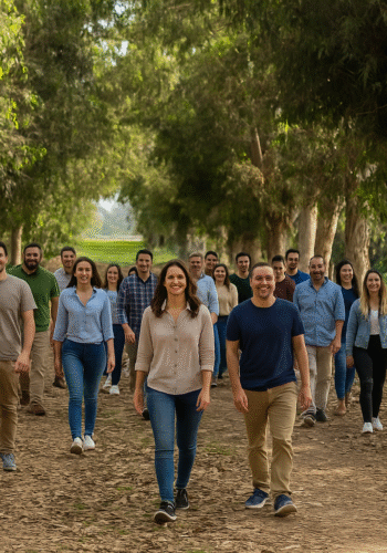 equipo entrando al bosque